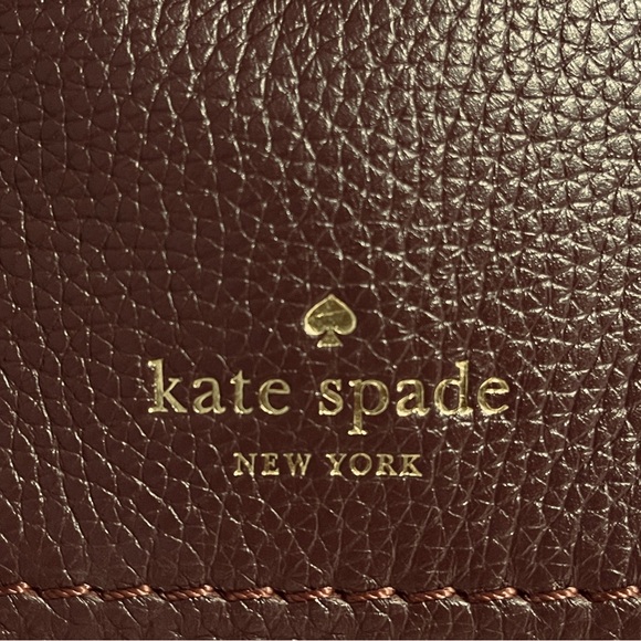 Gorgeous Kate Spade leather bag in a rich burgundy shade! - Picture 3 of 7